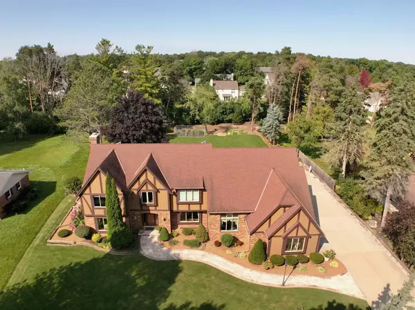 Menomonee Falls, WI 53051,W148N7497 Woodland DRIVE