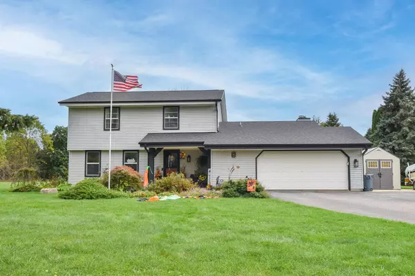 N67W33863 Loghouse COURT, Oconomowoc, WI 53066