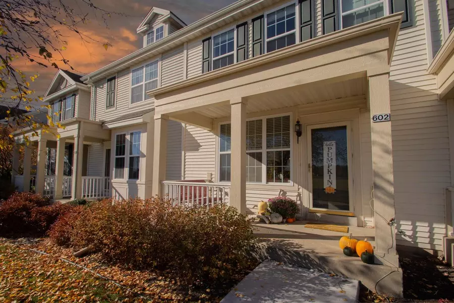 602 Hunter Oaks BOULEVARD, Watertown, WI 53094