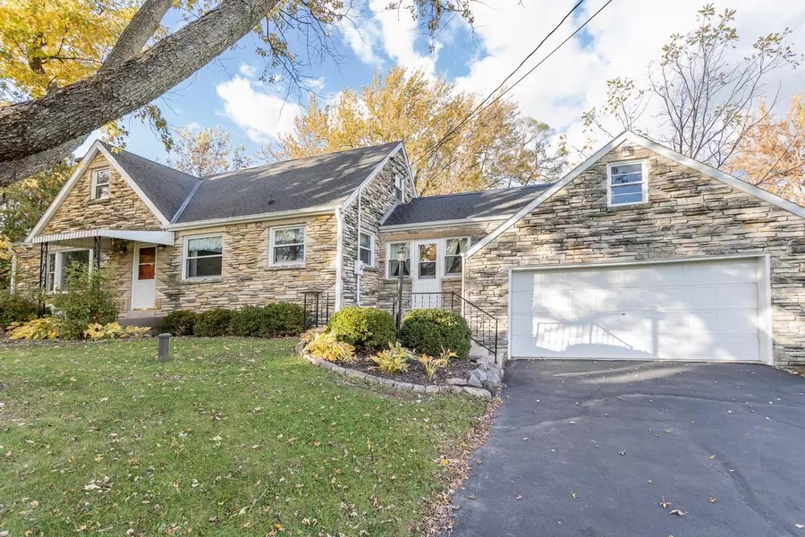 N72W16944 Good Hope ROAD, Menomonee Falls, WI 53051