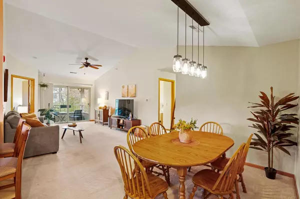 Brookfield, WI 53045,18425 Emerald DRIVE #G