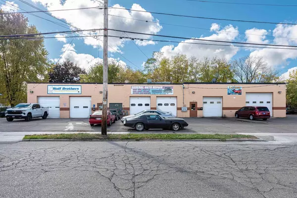 Kenosha, WI 53140,1329 43rd St STREET