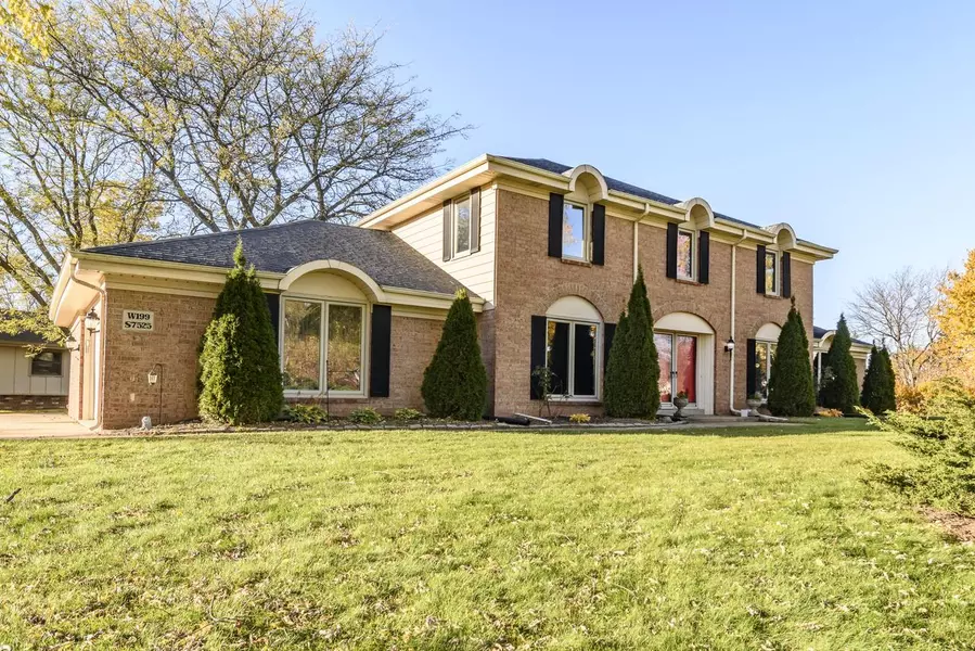 W199S7525 Lakeview DRIVE, Muskego, WI 53150