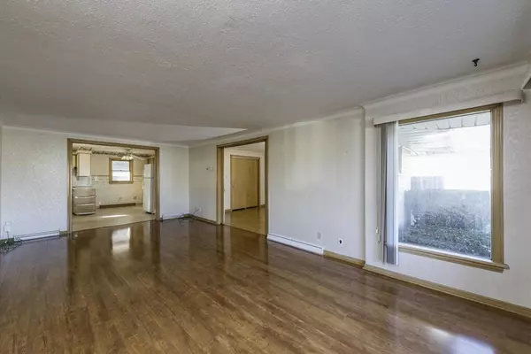 Kenosha, WI 53143,7916 22nd AVENUE