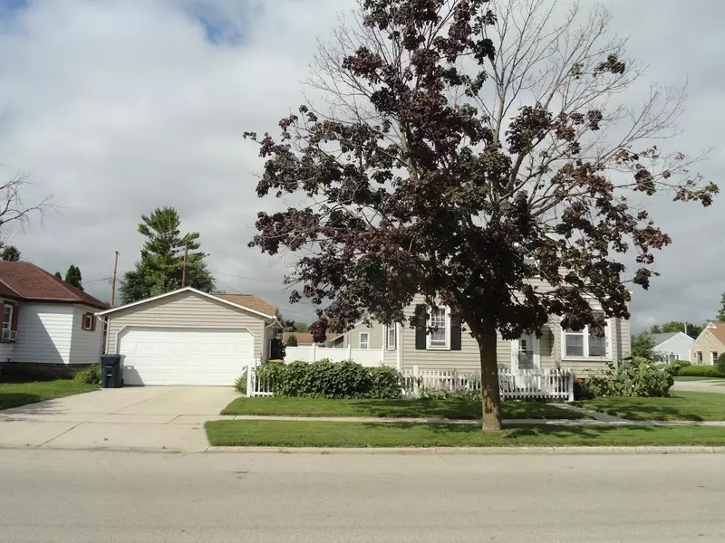 398 E 11th STREET, Fond Du Lac, WI 54935