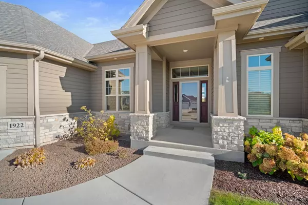 Grafton, WI 53024,1922 N Teton TRAIL