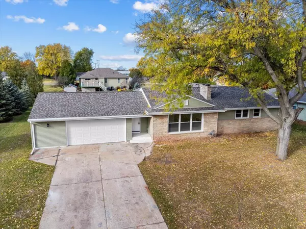 Fond Du Lac, WI 54935,712 William AVENUE