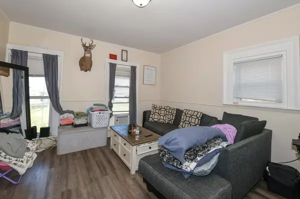 Delavan, WI 53115,220 W Walworth AVENUE