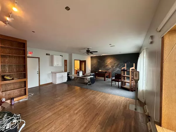 West Allis, WI 53227,11401 W National AVENUE