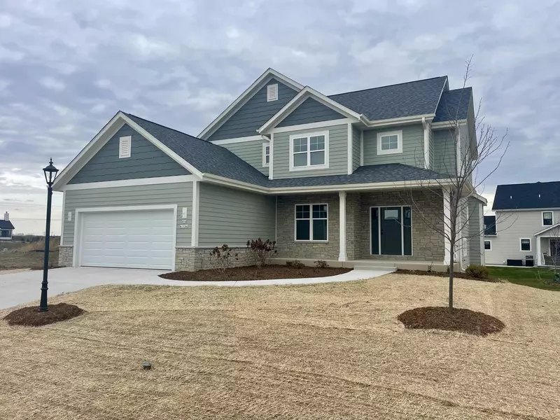 N54W19340 Kearney LANE, Menomonee Falls, WI 53051