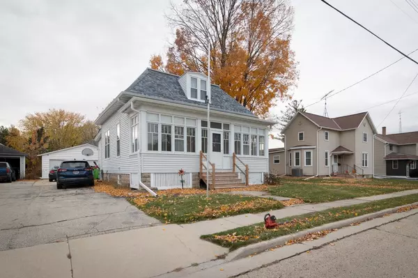 329 Grove STREET, Mayville, WI 53050