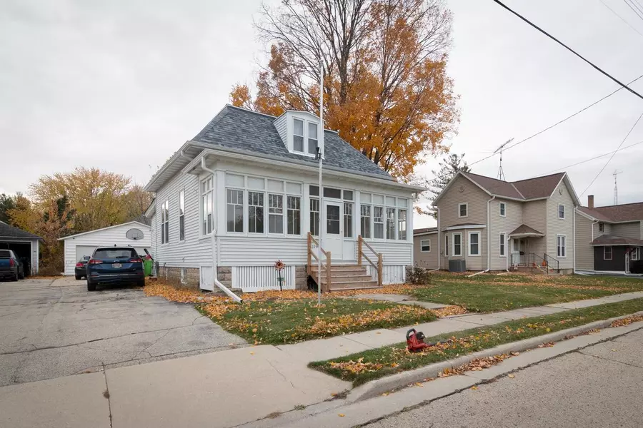 329 Grove STREET, Mayville, WI 53050