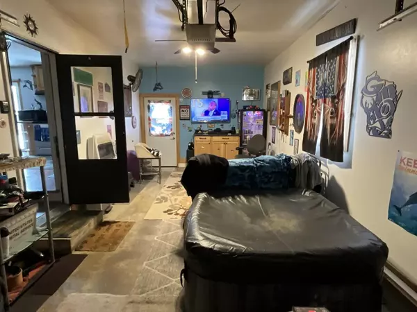 Kenosha, WI 53143,8540 14th AVENUE