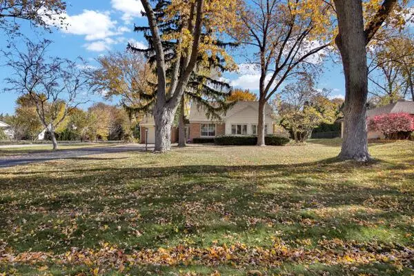 Brookfield, WI 53005,260 Lynnwood LANE