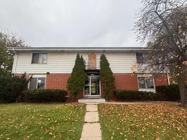 720 E St. Paul AVENUE #1-8, Waukesha, WI 53188