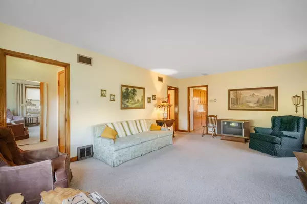 Menomonee Falls, WI 53051,W148N7311 Woodland DRIVE