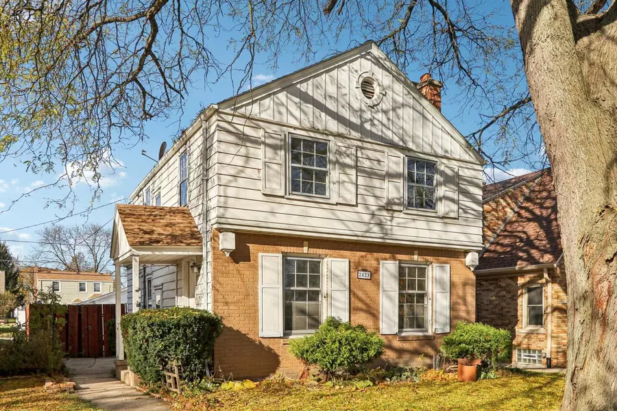 2423 S 60th STREET, West Allis, WI 53219