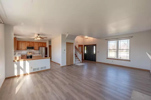 Waukesha, WI 53186,2000 Cloverview COURT