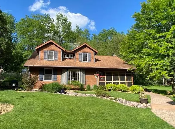 Mineral Point, WI 53565,126 SPRUCE ST