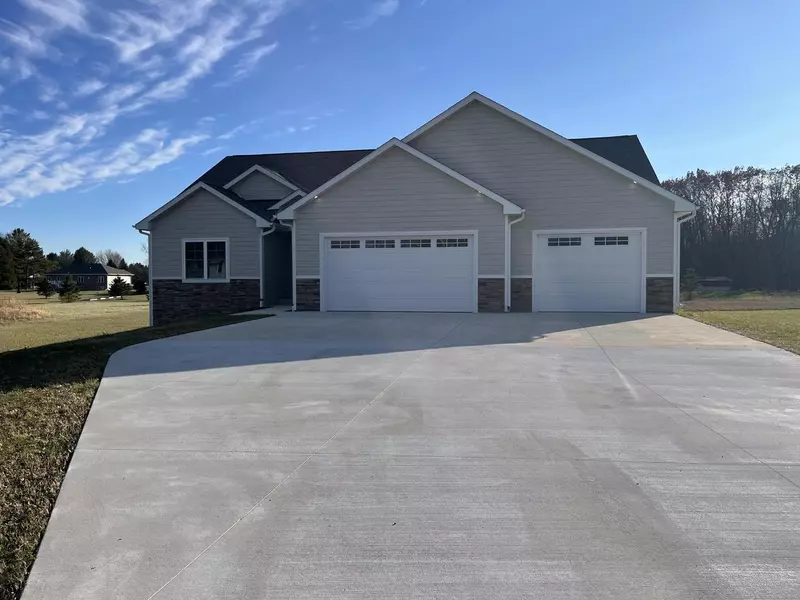 2171 Wallace Lake ROAD, West Bend, WI 53090