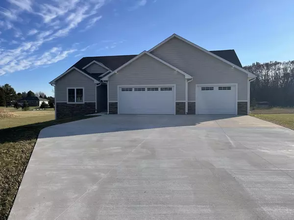 2171 Wallace Lake ROAD, West Bend, WI 53090