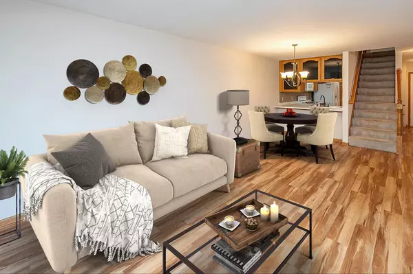 Hartford, WI 53027,653 Hartford SQUARE