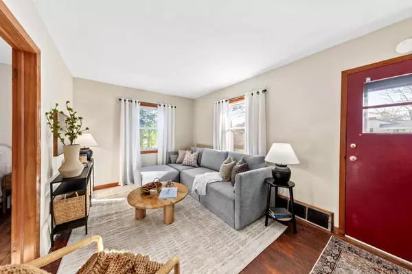 Wauwatosa, WI 53226,11510 W Wisconsin AVENUE