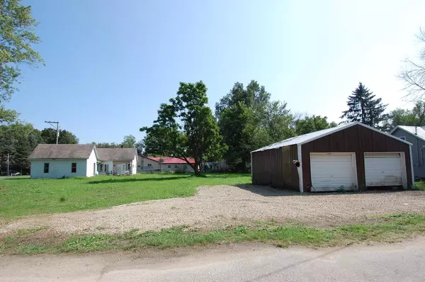 33003 Center St, Blue River, WI 53518