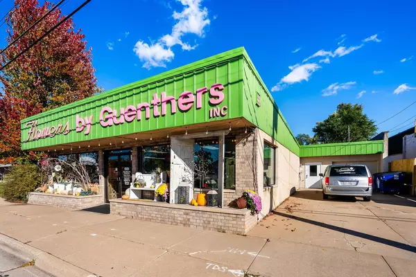 310 Sand Lake ROAD, Onalaska, WI 54650