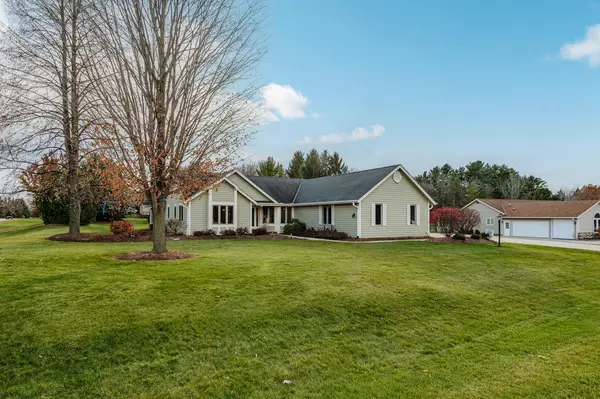 Nashotah, WI 53058,N41W32881 Neptune Bight