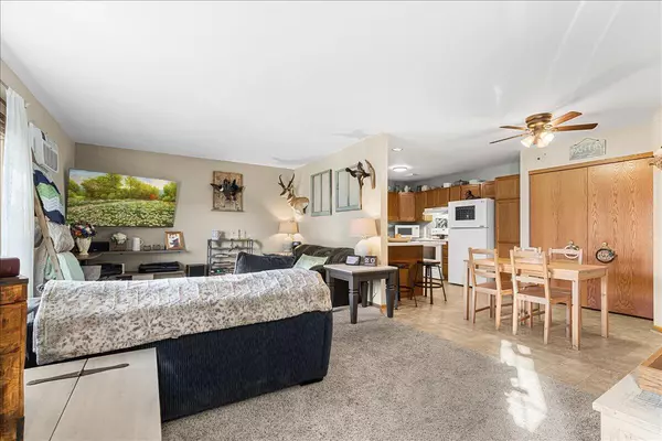 West Bend, WI 53095,359 Minz Park CIRCLE #4