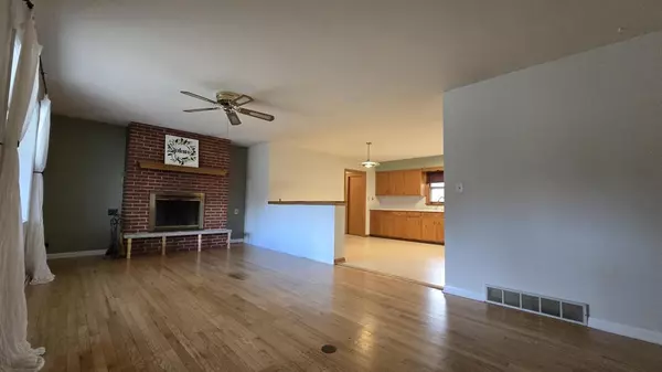 1713 12th AVENUE, Grafton, WI 53024