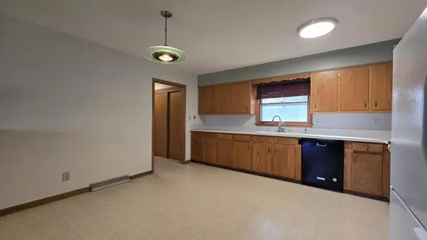 Grafton, WI 53024,1713 12th AVENUE