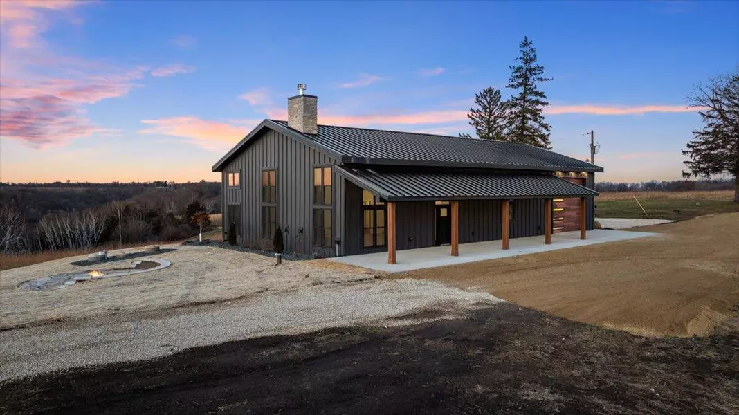 N23415 Oak Ridge DRIVE, Galesville, WI 54630