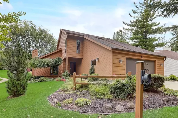 Middleton, WI 53562,1513 Windfield Way