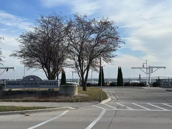 Sheboygan, WI 53081,314 Center AVENUE #3