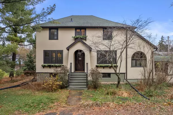 2025 Dickson PLACE, Madison, WI 53713