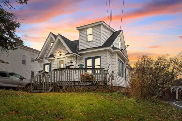 407 Greenwood AVENUE, Waukesha, WI 53188