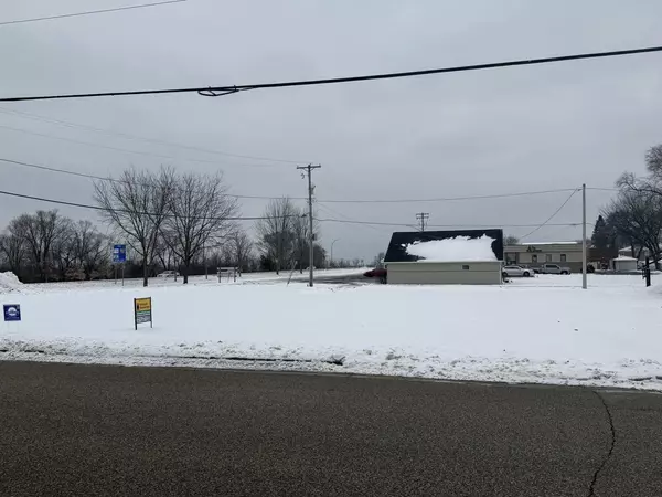 221 4TH STREET N, La Crescent, MN 55947