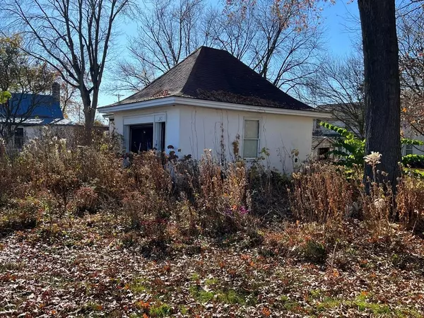 Spring Green, WI 53588,130 N Washington St