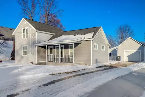 114 Wisconsin St, Pardeeville, WI 53954