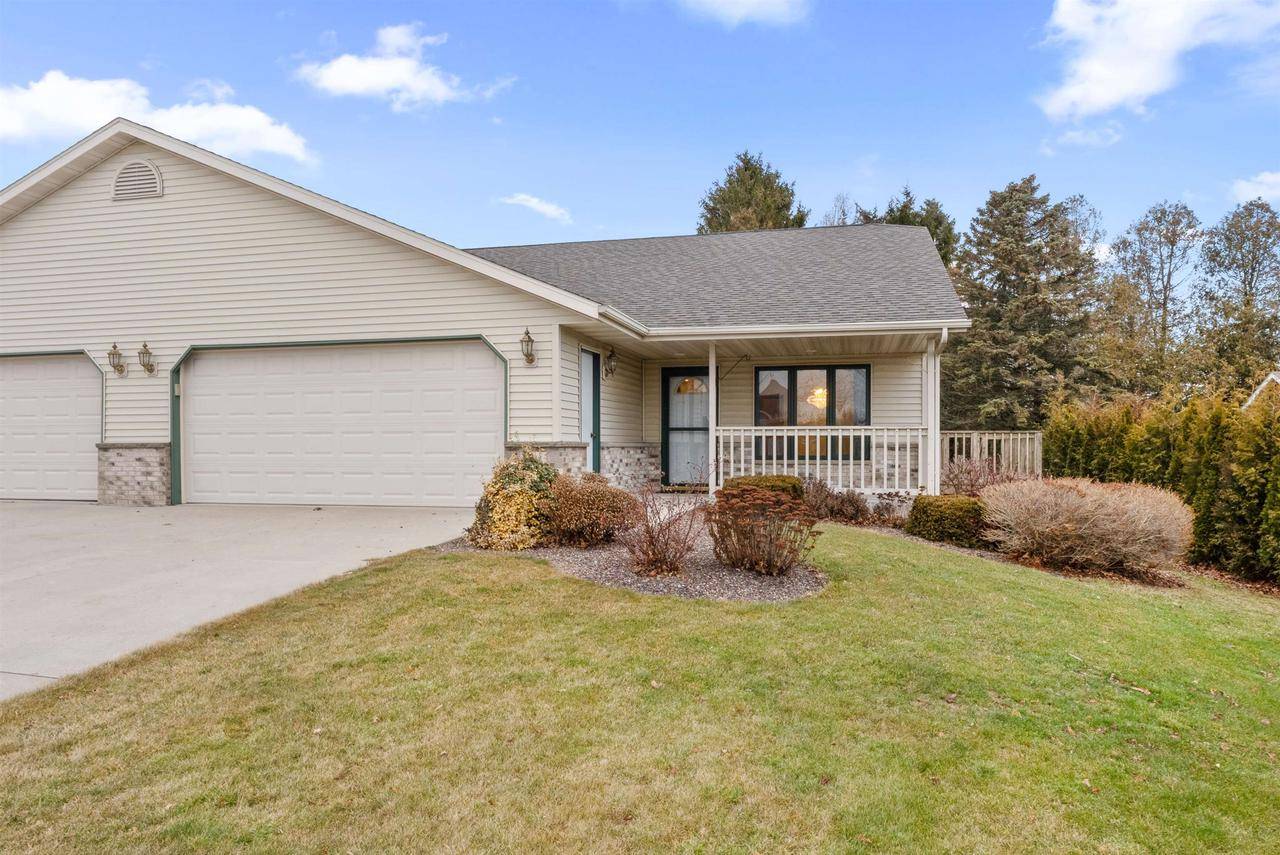 104 Mentink Ave #1, Cedar Grove, WI 53013