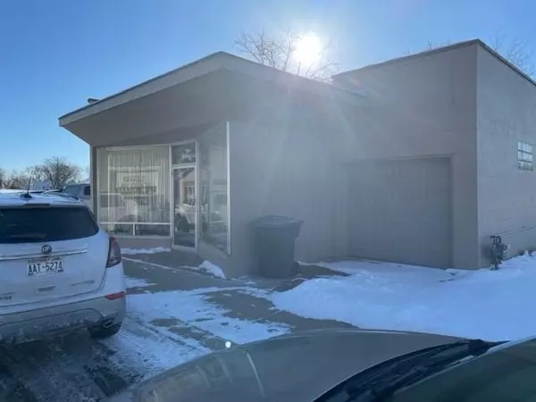 Ripon, WI 54971,123 E Blossom St