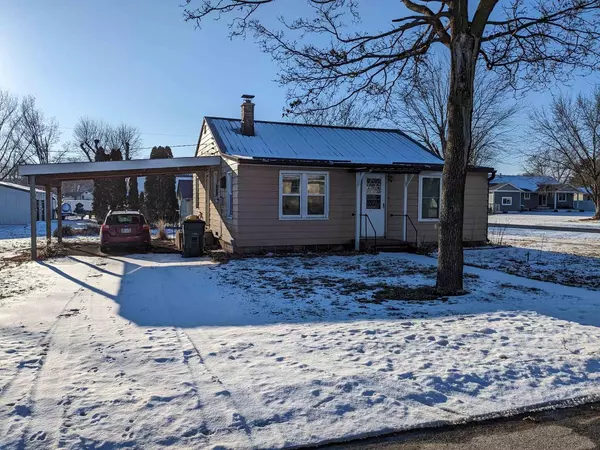 941 S 5th Street, Prairie Du Chien, WI 53821