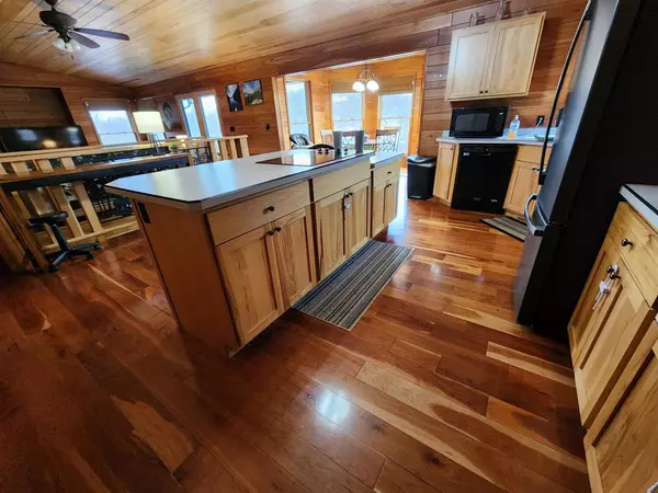 Mineral Point, WI 53565,21575 Jones Branch Rd