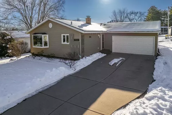 Baraboo, WI 53913,733 Jacquelyn DRIVE