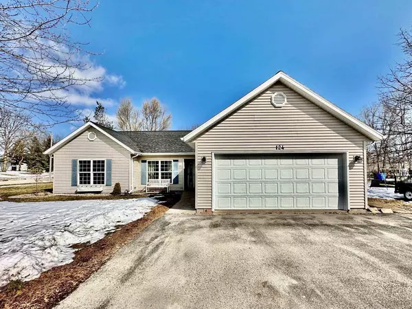 124 Thomson Ln, Oregon, WI 53575