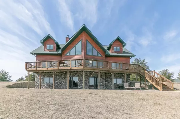 N8022 Copper Point Drive, New Lisbon, WI 53950