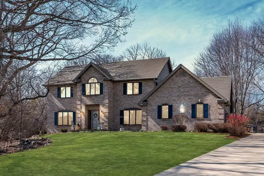 5796 Ivanhoe CIRCLE, Fitchburg, WI 53711