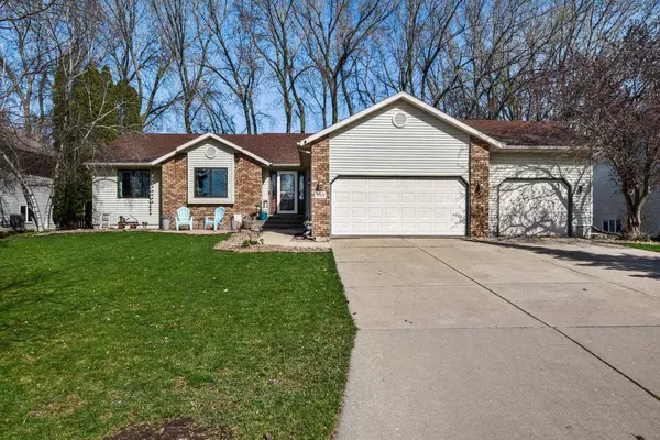 869 Chalfont DRIVE, Sun Prairie, WI 53590